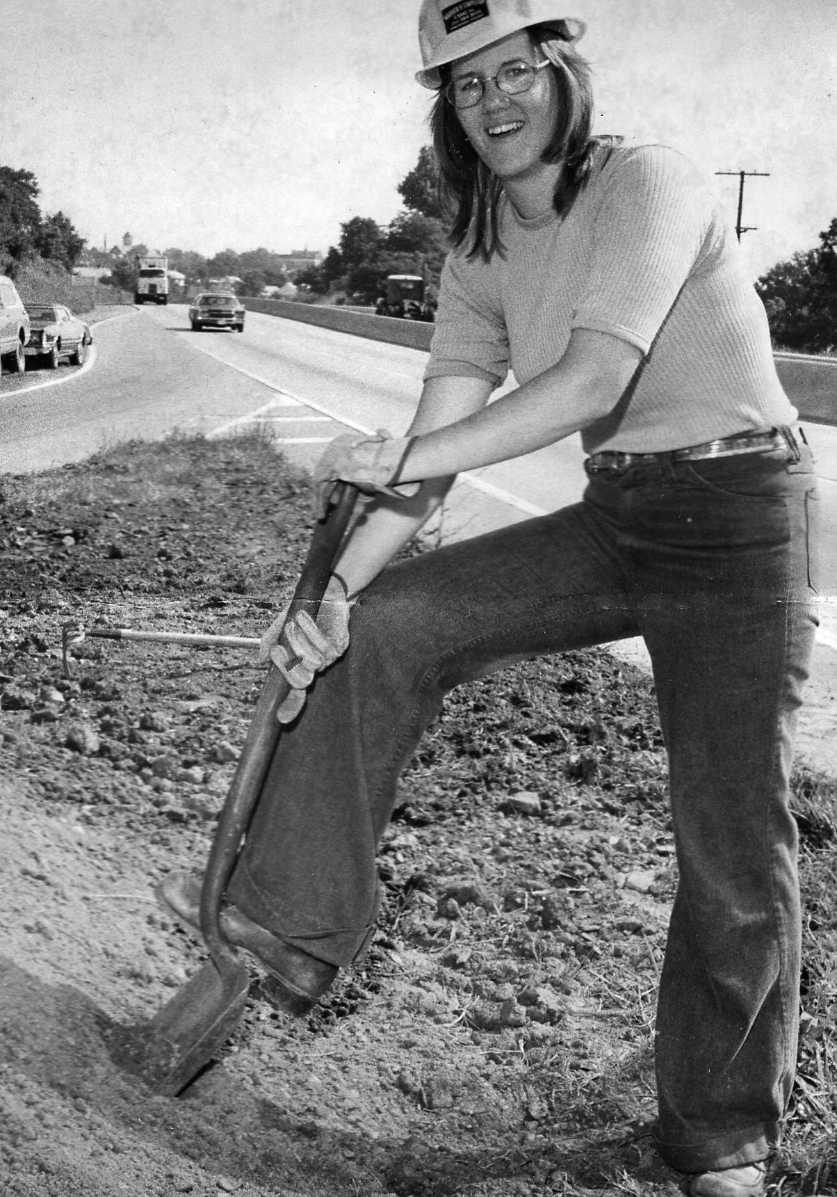 1974-06-13 Lady Laborer